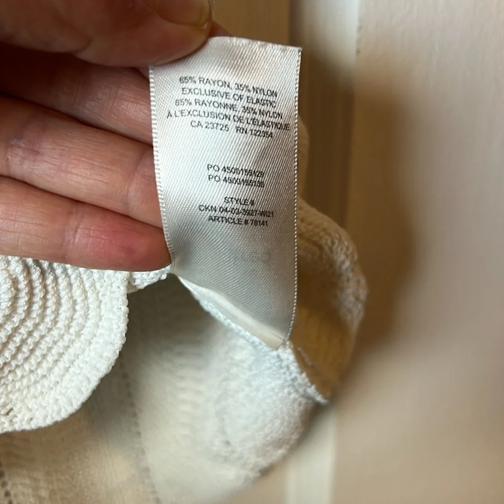 Wilfred Aritzia Crochet Top - Picture 6 of 6